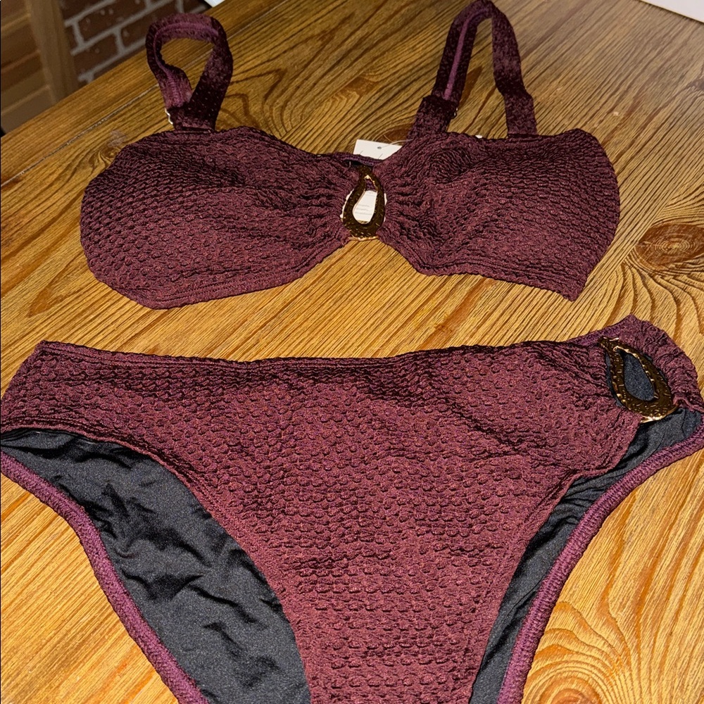 Cupshe Burgundy Textured Bikini Set